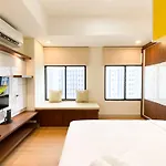 Homey Stay Studio At Pollux Chadstone Apartment By Travelio
